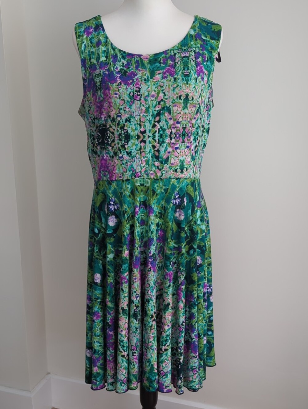 Cynthia Rowley Floral Garden Print Pleated Sleeveless Midi Dress - Picture 3 of 8